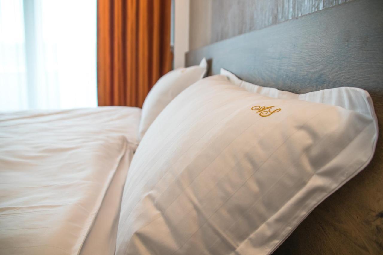Hotel Angel Sofia Fălticeni Eksteriør billede